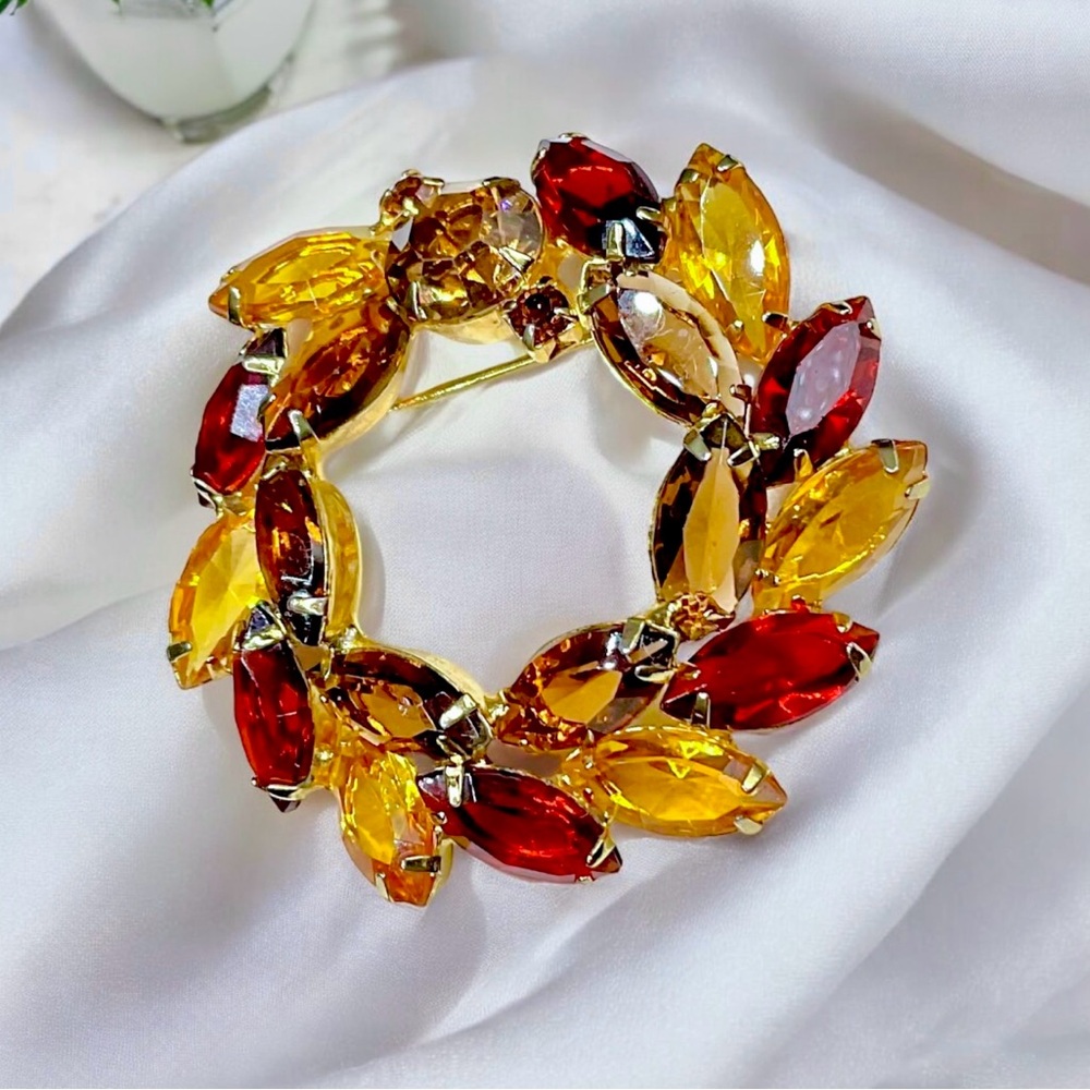 🌺Vintage Rhinestone Brooch